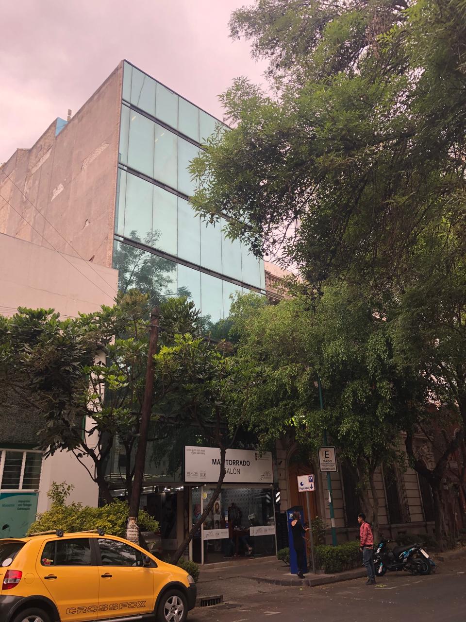 Acceso principal del edificio